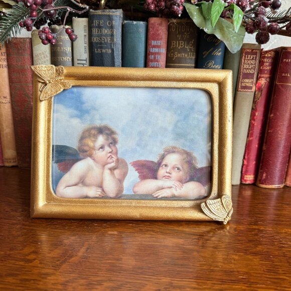 Vintage Gold Butterfly Frame with Angels - Picture 4 of 9
